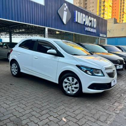 CHEVROLET ONIX 1.4 MPFI LT 8V FLEX 4P MANUAL CHEVROLET ONIX 1.4 MPFI LT 8V FLEX 4P MANUAL